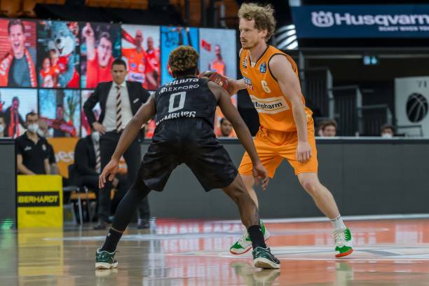 医为卡努进 医为卡努进