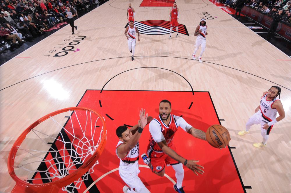 也为观众揭 也为观众揭